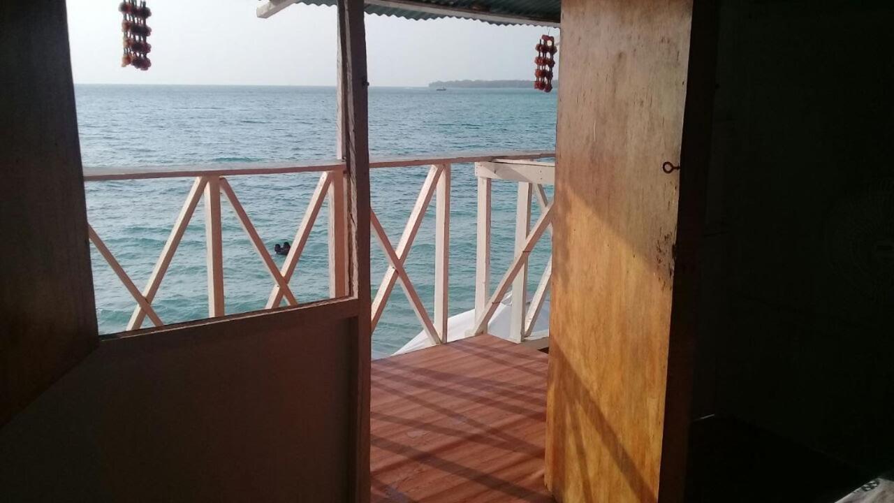 فندق Cartagenaفي  Cabanas Black And White المظهر الخارجي الصورة